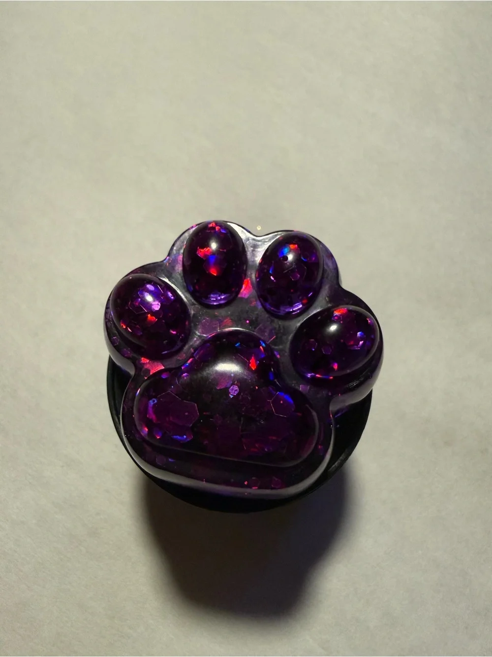 Purple Sparkly Resin Paw Phone Grip - (Pop Socket type)